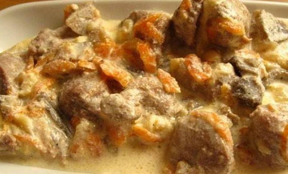 Азу из индейки со сметаной и соевым соусом