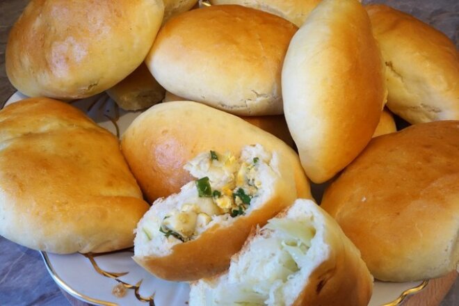 Дрожжевые пирожки на молоке с начинкой, рецепт с фото