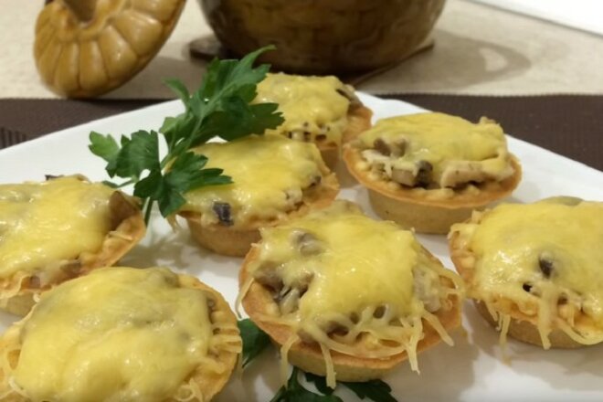 Жульен в тарталетках с шампиньонами и сыром, рецепт с фото