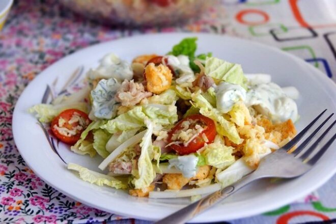 Цезарь с чесночным соусом по-русски, рецепт с фото пошагово