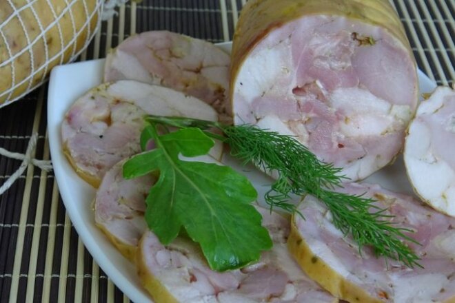 Куриный рулет с петрушкой без желатина, рецепт с фото