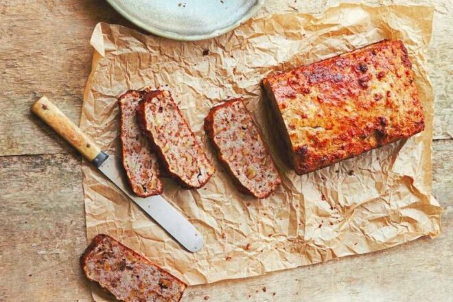 Веганский банановый хлеб с орехами и сухофруктами, рецепт с фото
