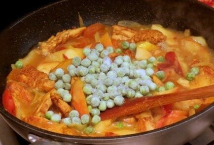 Куриное филе с яблоками и курагой, рецепт с фото пошагово