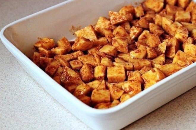 Печенный картофель со специями и пармезаном, рецепт с фото