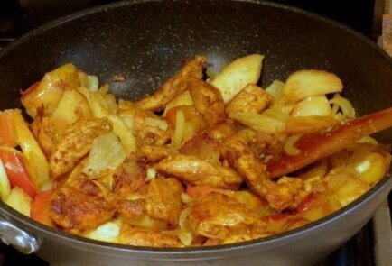 Куриное филе с яблоками и курагой, рецепт с фото пошагово
