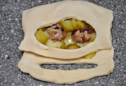 Лодочки со свининой и картофелем, рецепт с фото пошагово