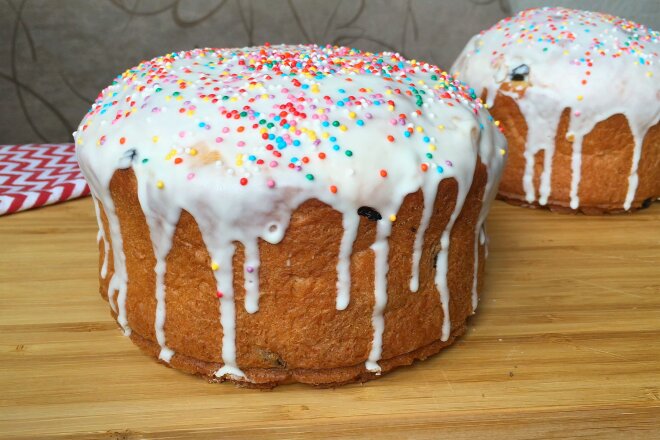 Кулич на топленом молоке с изюмом, рецепт с фото и видео
