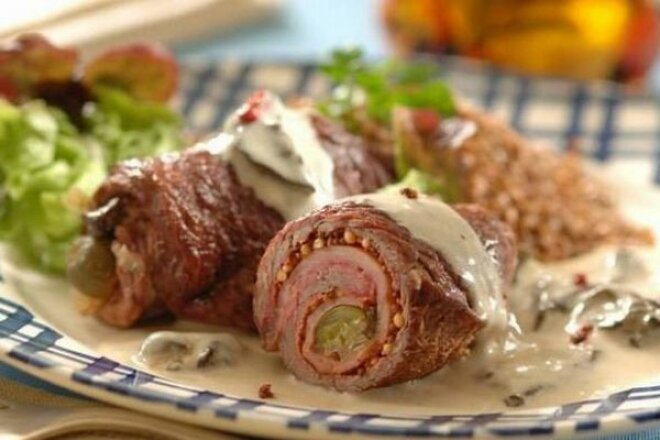 Роллы из говядины с чеддером, рецепт с фото