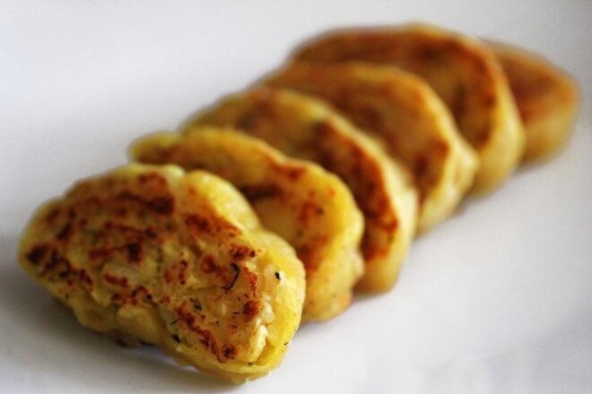 Индийские рулетики Алу патры с картофелем, рецепт с фото
