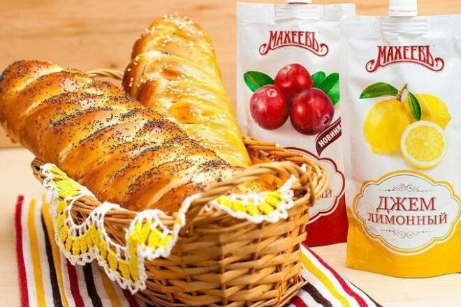 Плетенки с клюквенным и лимонным джемом, рецепт с фото