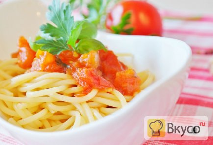 Спагетти с томатным соусом по-итальянски, рецепт с фото